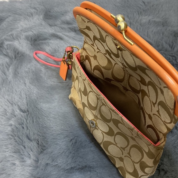 Coach Wrist Bag - Picture 3 of 12